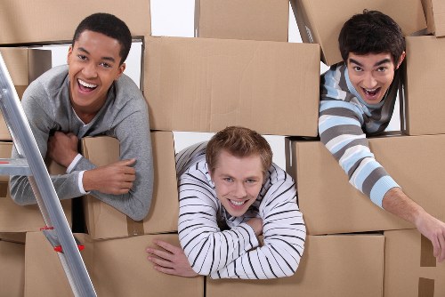 Careful loading for student removals near Fulham Broadway