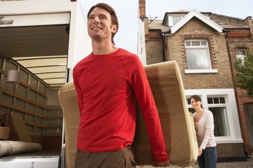 Movers handling access and parking challenges in Fulham